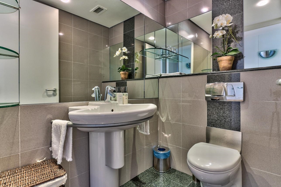 3 Bedroom Property for Sale in Clifton Western Cape